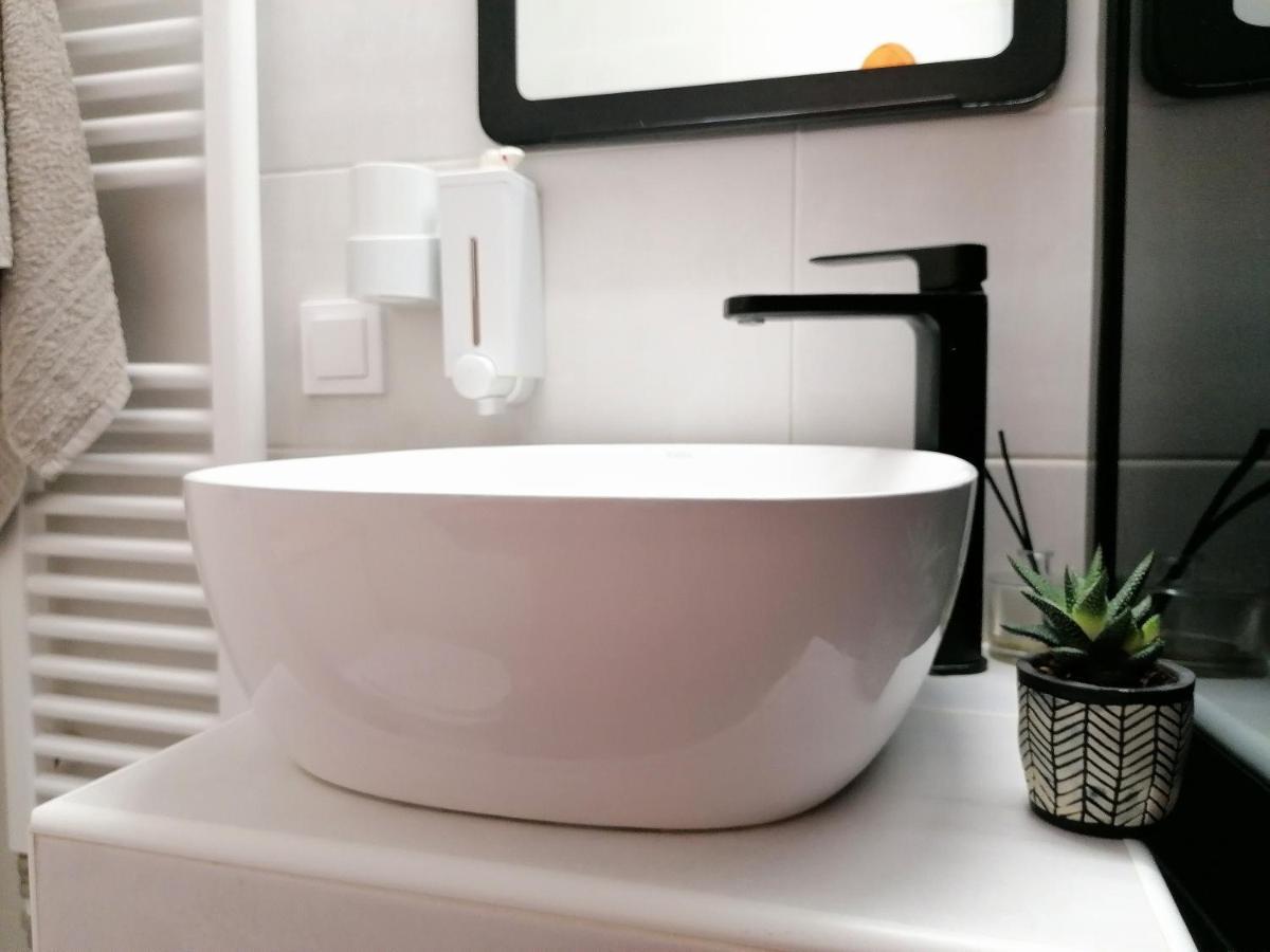 Athens Pangrati Modern Apt 10Min To Metro Zewnętrze zdjęcie